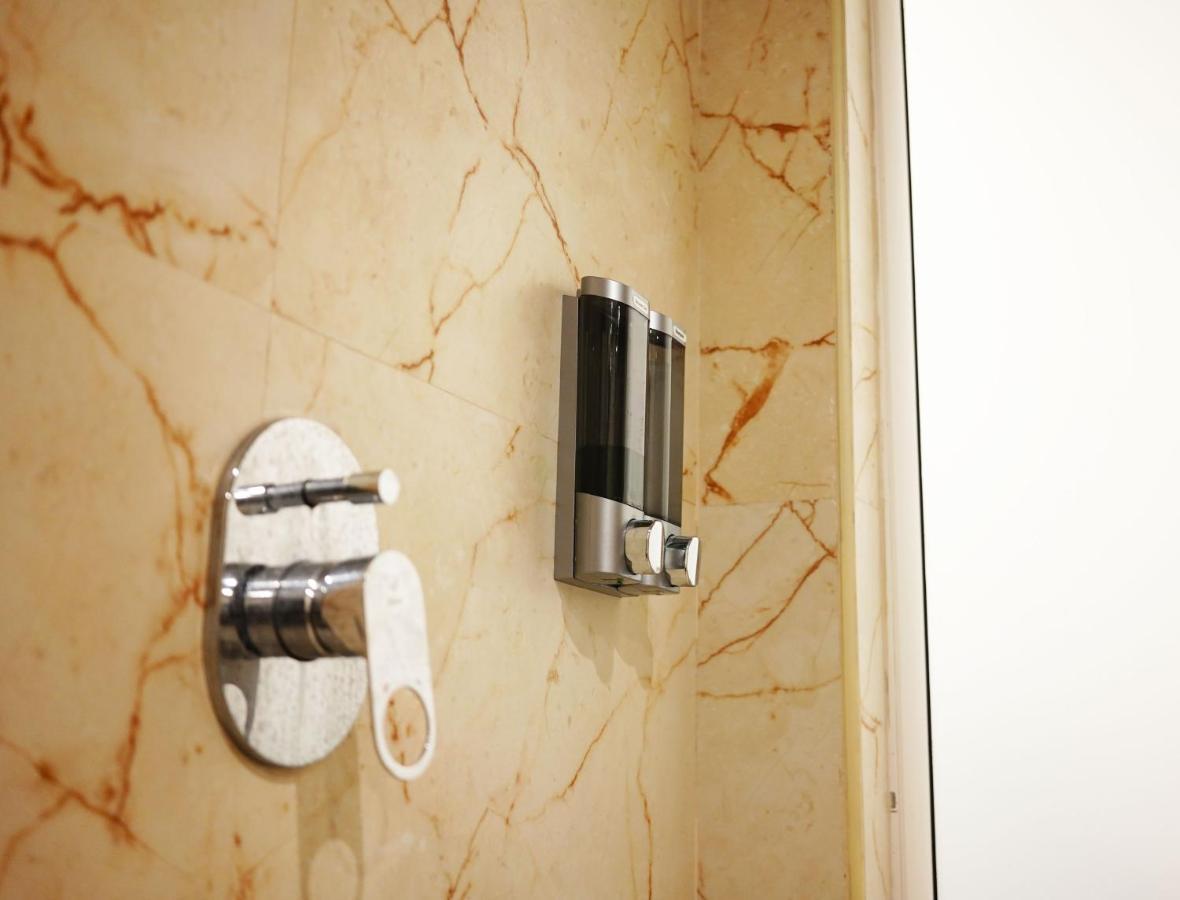 Dream Hotel - Richmond バンガロール エクステリア 写真