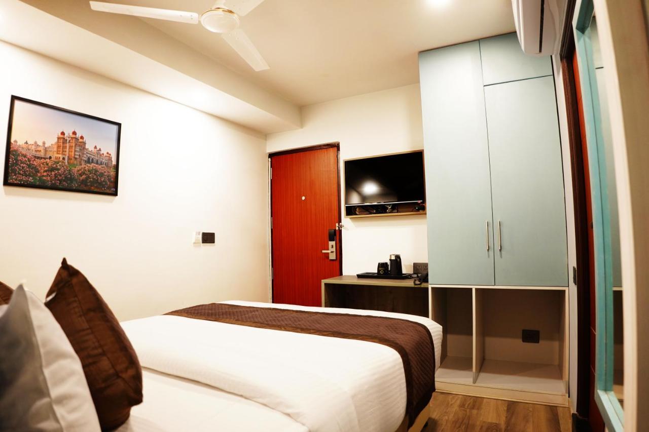 Dream Hotel - Richmond バンガロール エクステリア 写真